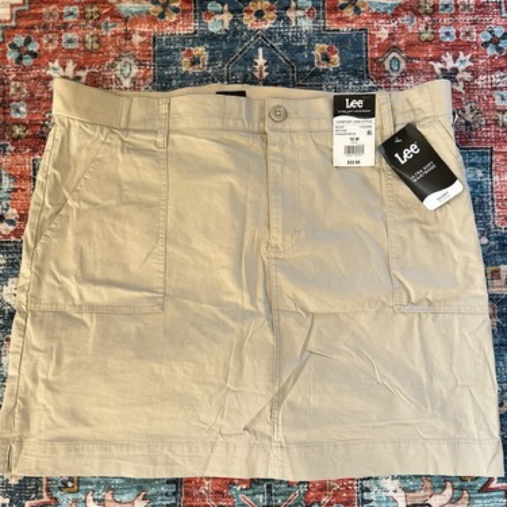 Women’s Skort Beige Size 18 M